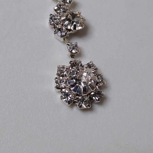 Decorative Y Shaped Necklace Adjustable 16 To 20 Inches - Picture 5 of 14